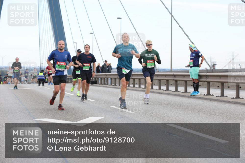 03.10.2025 - Köhlbrandbrückenlauf Lena Gebhardt http://msf.ph/oto/9128700 03.10.2025 15:23:34 Position 2 7269 meine-sportfotos.de