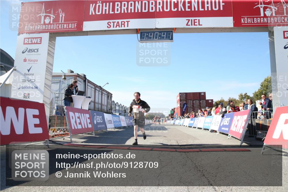 03.10.2025 - Köhlbrandbrückenlauf Jannik Wohlers http://msf.ph/oto/9128709 03.10.2025 13:40:41 Ziel 5558 meine-sportfotos.de