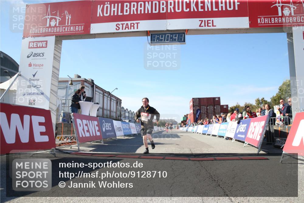 03.10.2025 - Köhlbrandbrückenlauf Jannik Wohlers http://msf.ph/oto/9128710 03.10.2025 13:40:42 Ziel 5558 meine-sportfotos.de