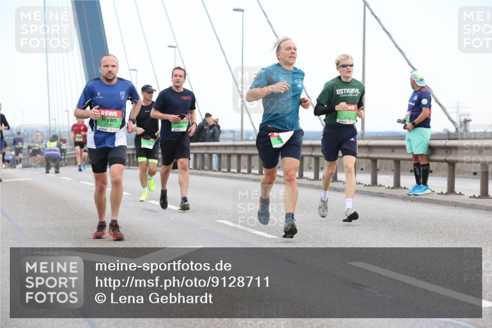 03.10.2025 - Köhlbrandbrückenlauf Lena Gebhardt http://msf.ph/oto/9128711 03.10.2025 15:23:34 Position 2 7269, 9746 meine-sportfotos.de