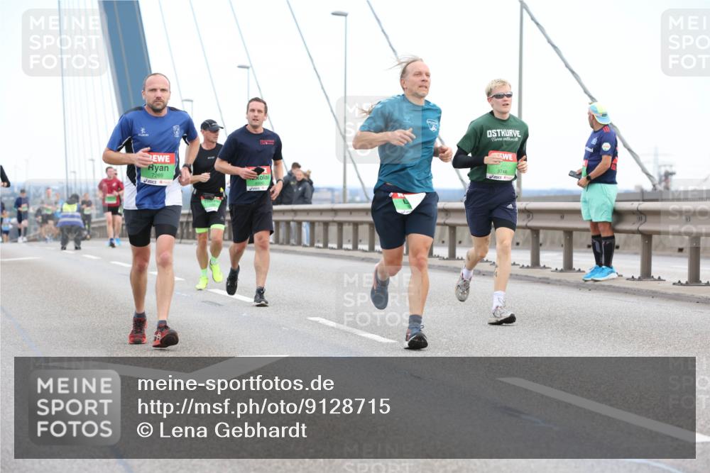 03.10.2025 - Köhlbrandbrückenlauf Lena Gebhardt http://msf.ph/oto/9128715 03.10.2025 15:23:34 Position 2 7269, 9746 meine-sportfotos.de