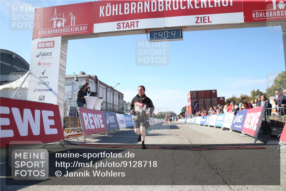 03.10.2025 - Köhlbrandbrückenlauf Jannik Wohlers http://msf.ph/oto/9128718 03.10.2025 13:40:42 Ziel 5558 meine-sportfotos.de