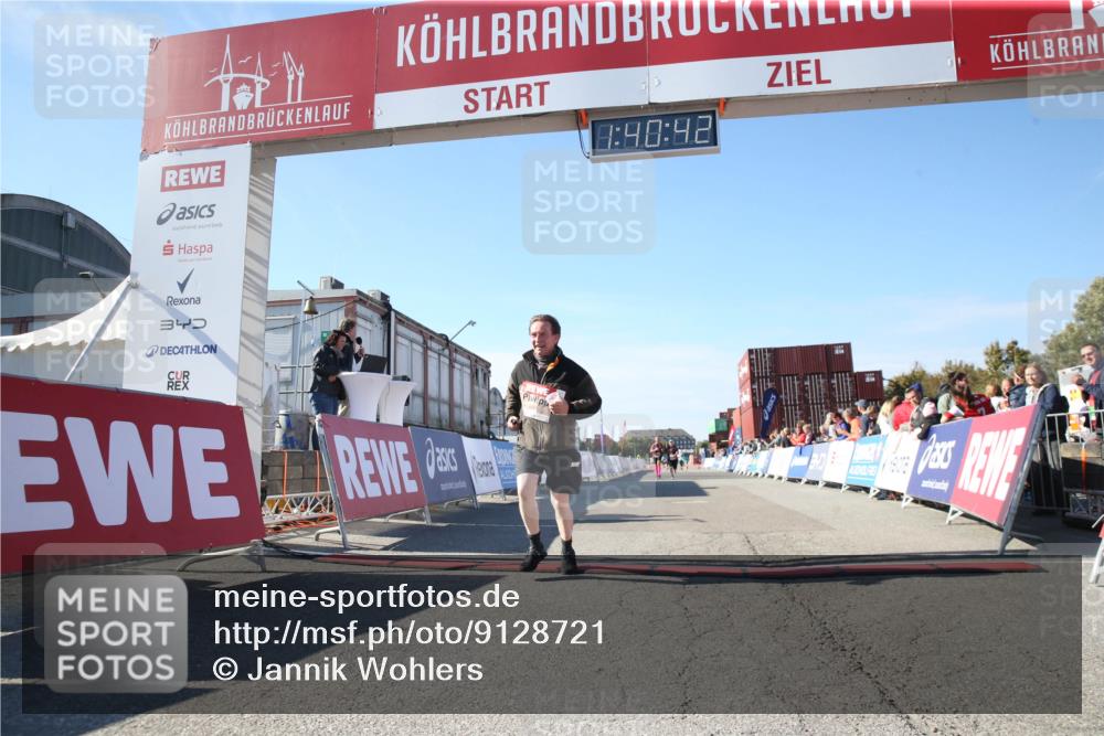 03.10.2025 - Köhlbrandbrückenlauf Jannik Wohlers http://msf.ph/oto/9128721 03.10.2025 13:40:42 Ziel 5558 meine-sportfotos.de