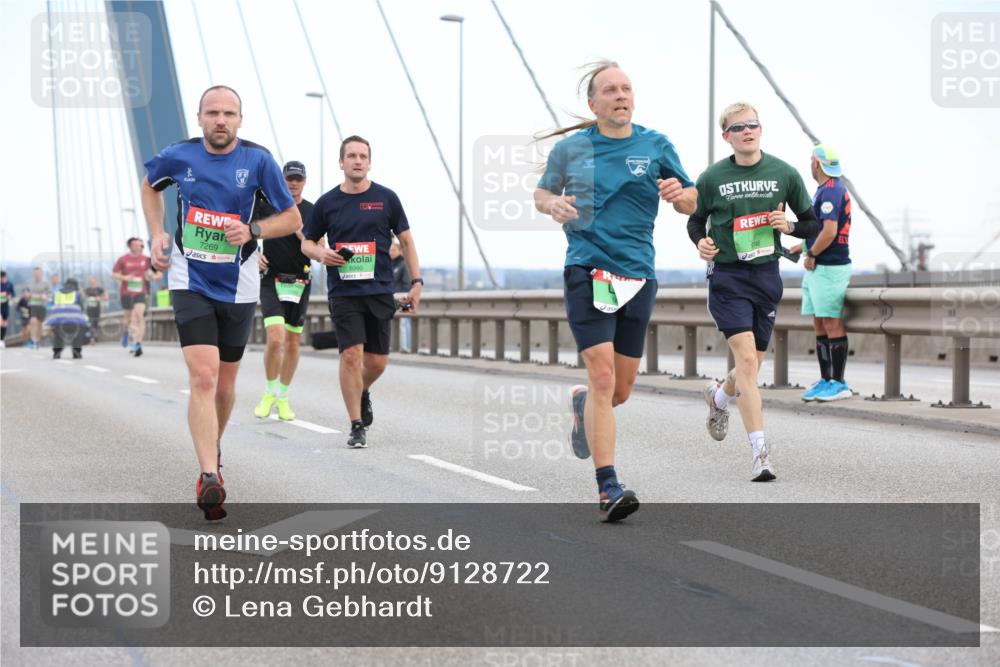 03.10.2025 - Köhlbrandbrückenlauf Lena Gebhardt http://msf.ph/oto/9128722 03.10.2025 15:23:35 Position 2 7269, 8990 meine-sportfotos.de