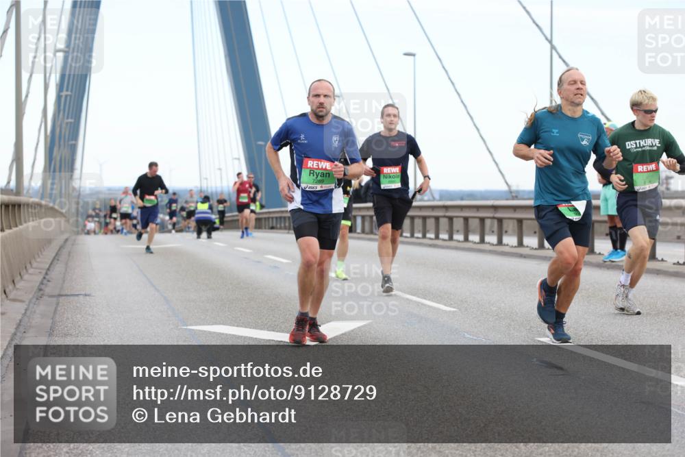 03.10.2025 - Köhlbrandbrückenlauf Lena Gebhardt http://msf.ph/oto/9128729 03.10.2025 15:23:35 Position 2 7269, 9746 meine-sportfotos.de
