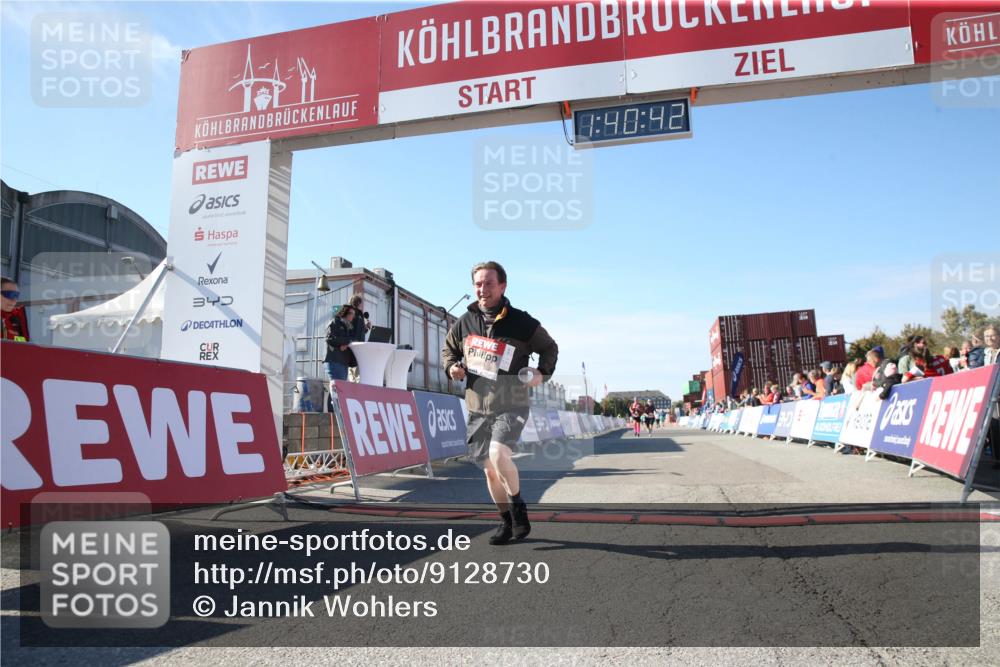 03.10.2025 - Köhlbrandbrückenlauf Jannik Wohlers http://msf.ph/oto/9128730 03.10.2025 13:40:42 Ziel 5558 meine-sportfotos.de