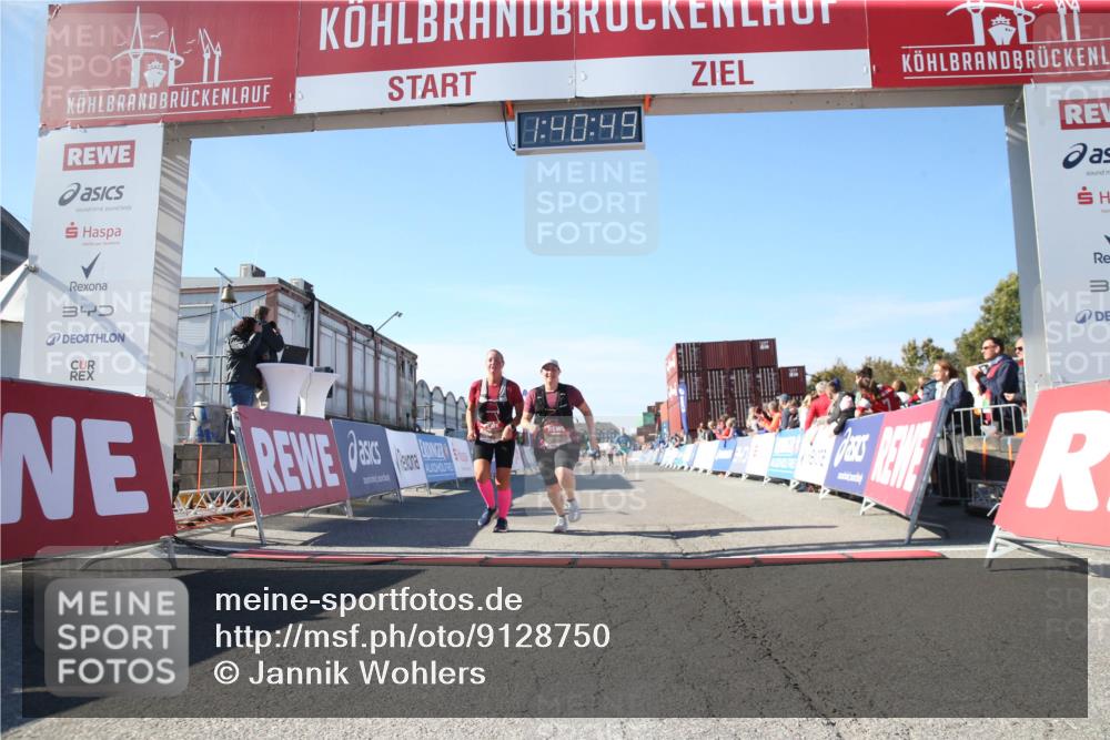 03.10.2025 - Köhlbrandbrückenlauf Jannik Wohlers http://msf.ph/oto/9128750 03.10.2025 13:40:50 Ziel 5495, 5496, 5558, 6134, 6135 meine-sportfotos.de