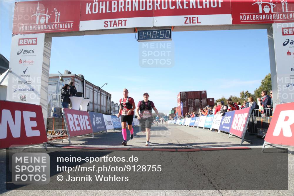03.10.2025 - Köhlbrandbrückenlauf Jannik Wohlers http://msf.ph/oto/9128755 03.10.2025 13:40:50 Ziel 5495, 5496, 5558, 6134, 6135 meine-sportfotos.de