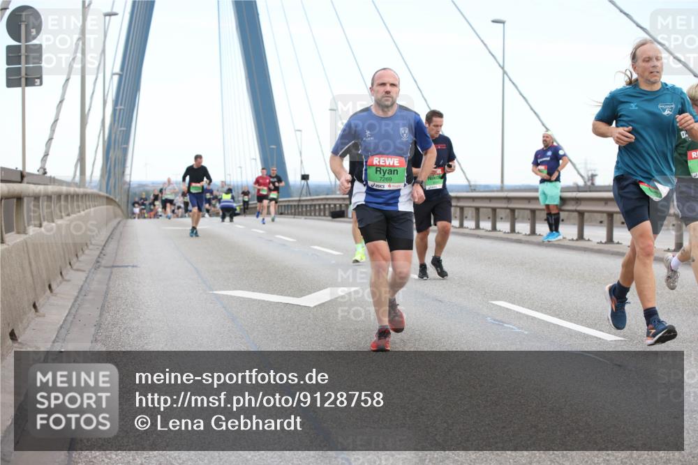 03.10.2025 - Köhlbrandbrückenlauf Lena Gebhardt http://msf.ph/oto/9128758 03.10.2025 15:23:36 Position 2  meine-sportfotos.de