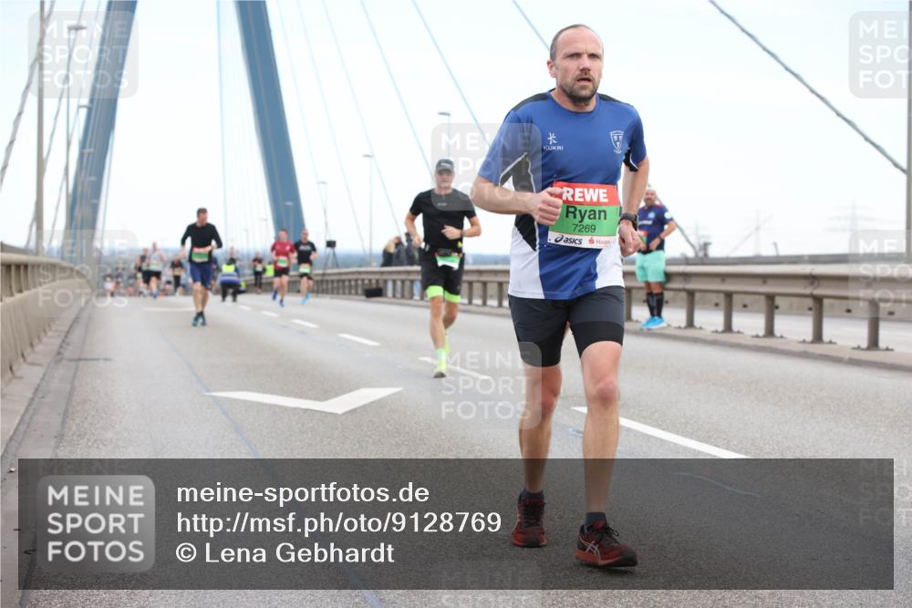 03.10.2025 - Köhlbrandbrückenlauf Lena Gebhardt http://msf.ph/oto/9128769 03.10.2025 15:23:37 Position 2 7269 meine-sportfotos.de