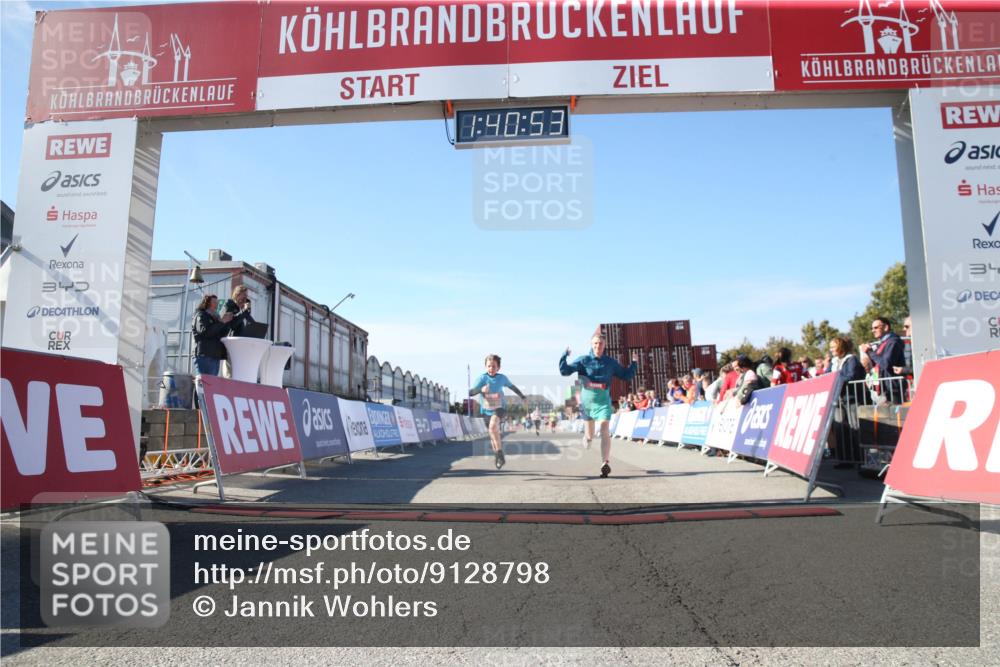 03.10.2025 - Köhlbrandbrückenlauf Jannik Wohlers http://msf.ph/oto/9128798 03.10.2025 13:40:54 Ziel 5495, 5496, 6134, 6135 meine-sportfotos.de