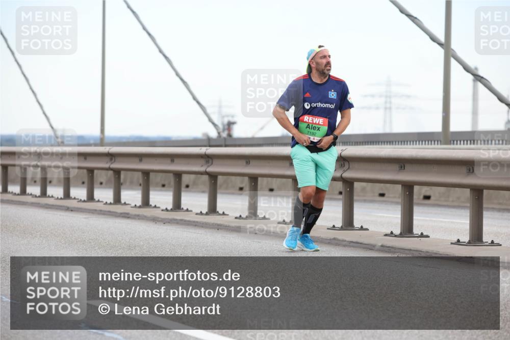 03.10.2025 - Köhlbrandbrückenlauf Lena Gebhardt http://msf.ph/oto/9128803 03.10.2025 15:23:42 Position 2 7192 meine-sportfotos.de
