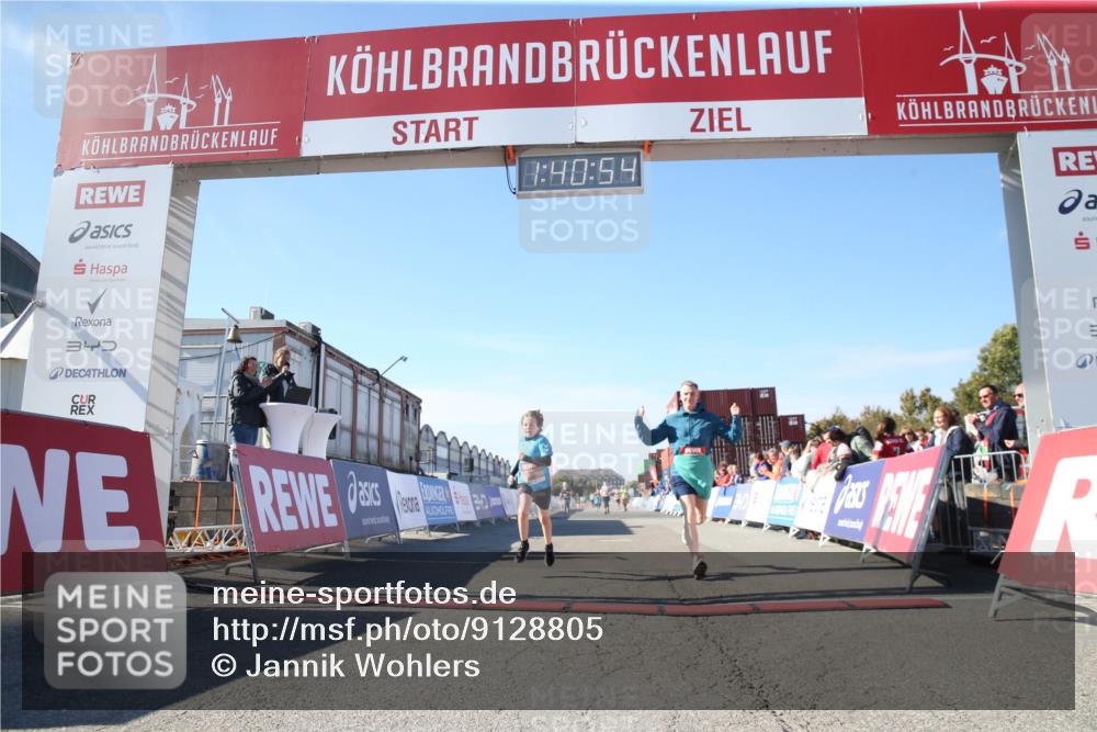 03.10.2025 - Köhlbrandbrückenlauf Jannik Wohlers http://msf.ph/oto/9128805 03.10.2025 13:40:54 Ziel 5495, 5496, 6134, 6135 meine-sportfotos.de