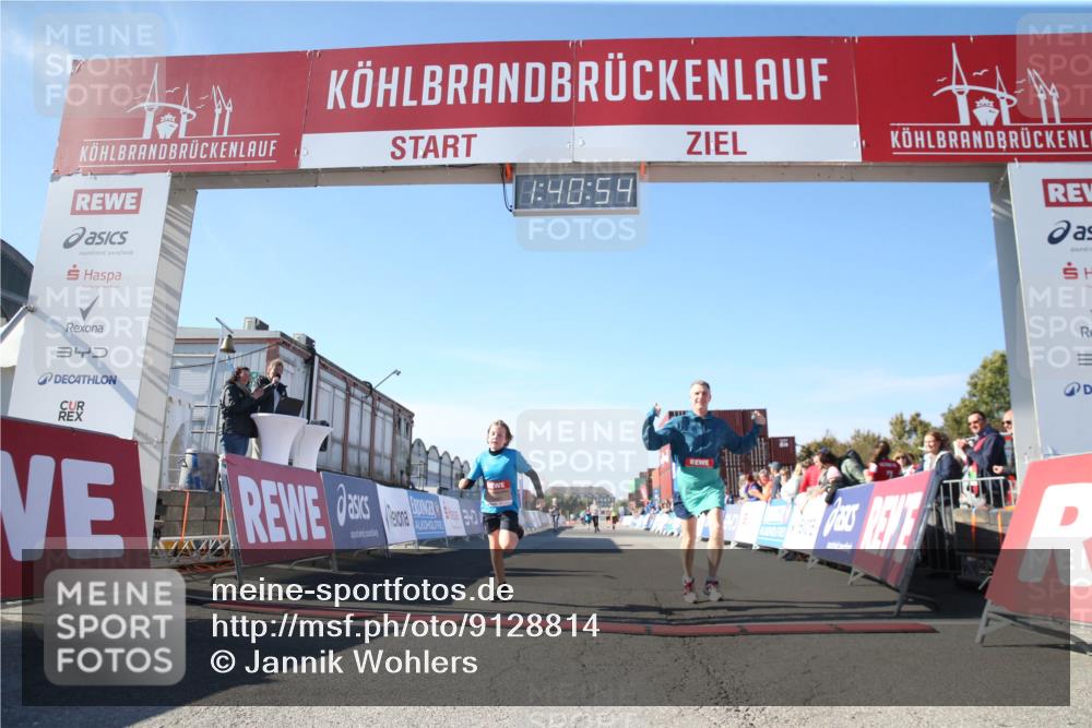 03.10.2025 - Köhlbrandbrückenlauf Jannik Wohlers http://msf.ph/oto/9128814 03.10.2025 13:40:54 Ziel 5495, 5496, 6134, 6135 meine-sportfotos.de