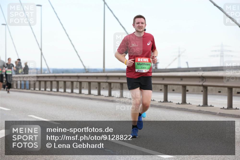 03.10.2025 - Köhlbrandbrückenlauf Lena Gebhardt http://msf.ph/oto/9128822 03.10.2025 15:23:45 Position 2 7364 meine-sportfotos.de
