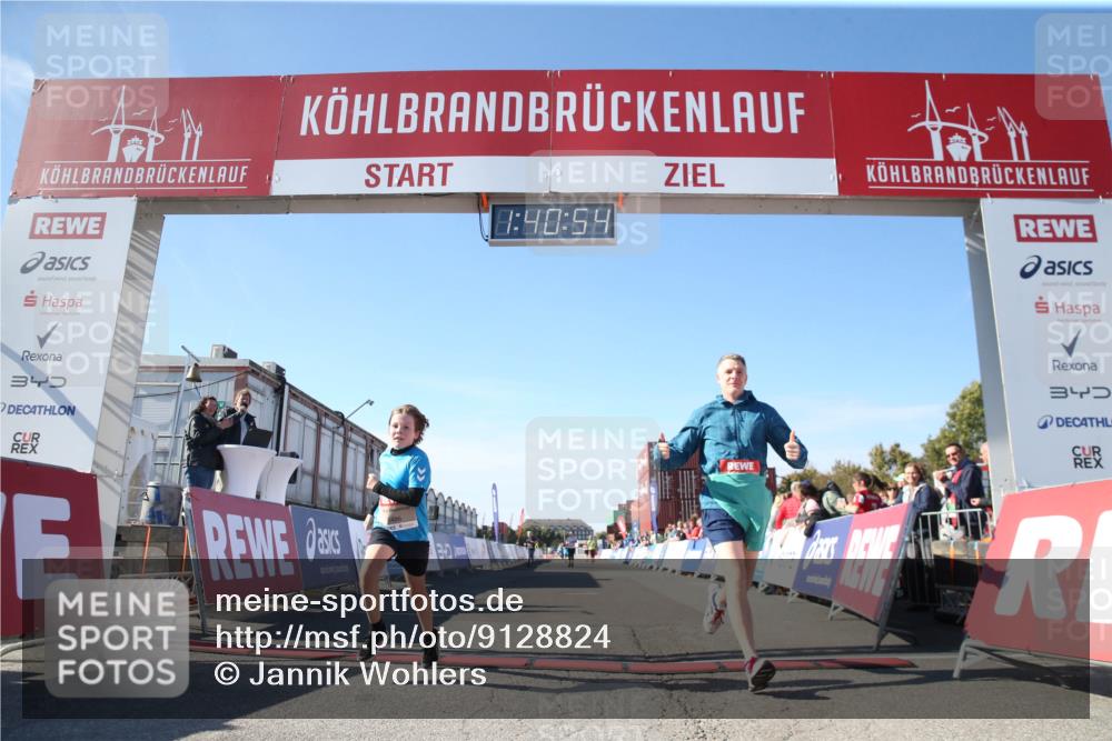 03.10.2025 - Köhlbrandbrückenlauf Jannik Wohlers http://msf.ph/oto/9128824 03.10.2025 13:40:55 Ziel 5495, 5496, 6134, 6135 meine-sportfotos.de