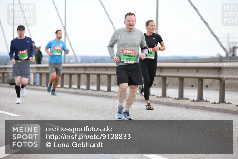 03.10.2025 - Köhlbrandbrückenlauf Lena Gebhardt http://msf.ph/oto/9128833 03.10.2025 15:23:50 Position 2 8995, 144 meine-sportfotos.de