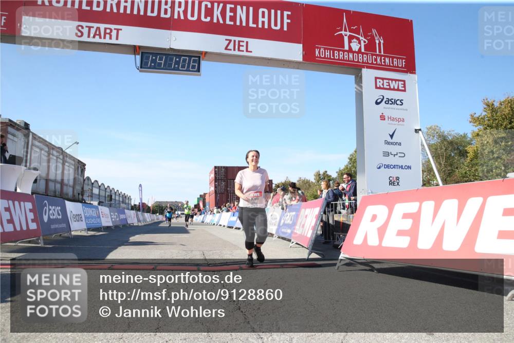 03.10.2025 - Köhlbrandbrückenlauf Jannik Wohlers http://msf.ph/oto/9128860 03.10.2025 13:41:07 Ziel 5116, 5121, 6317, 6437 meine-sportfotos.de