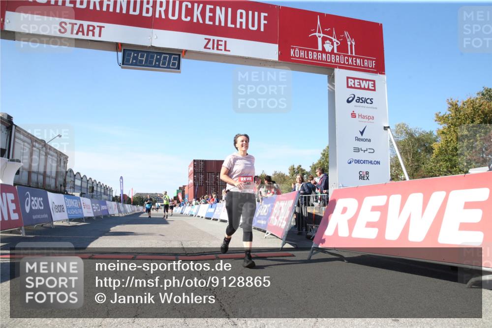 03.10.2025 - Köhlbrandbrückenlauf Jannik Wohlers http://msf.ph/oto/9128865 03.10.2025 13:41:07 Ziel 5116, 5121, 6317, 6437 meine-sportfotos.de