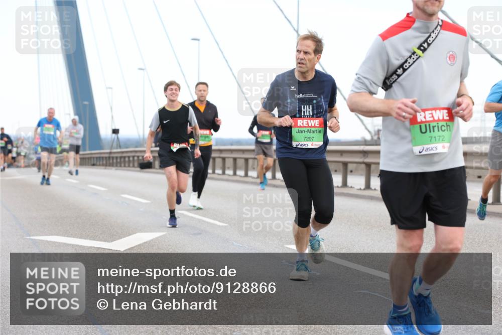 03.10.2025 - Köhlbrandbrückenlauf Lena Gebhardt http://msf.ph/oto/9128866 03.10.2025 15:23:56 Position 2 7297, 7172 meine-sportfotos.de