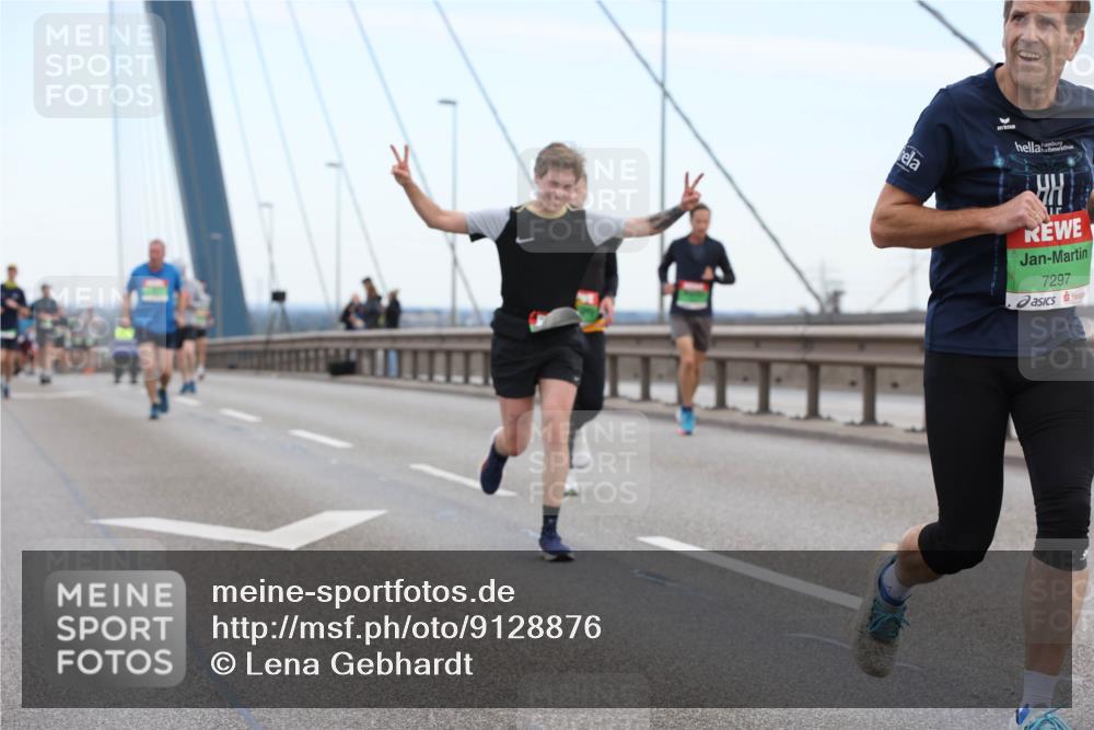 03.10.2025 - Köhlbrandbrückenlauf Lena Gebhardt http://msf.ph/oto/9128876 03.10.2025 15:23:57 Position 2 7297 meine-sportfotos.de