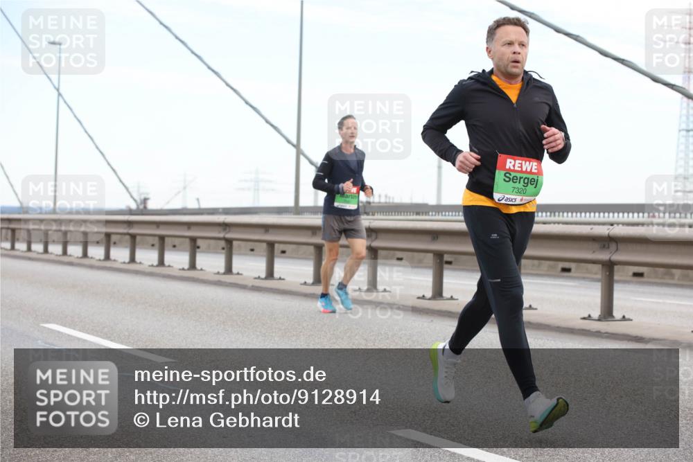 03.10.2025 - Köhlbrandbrückenlauf Lena Gebhardt http://msf.ph/oto/9128914 03.10.2025 15:23:59 Position 2 7320 meine-sportfotos.de