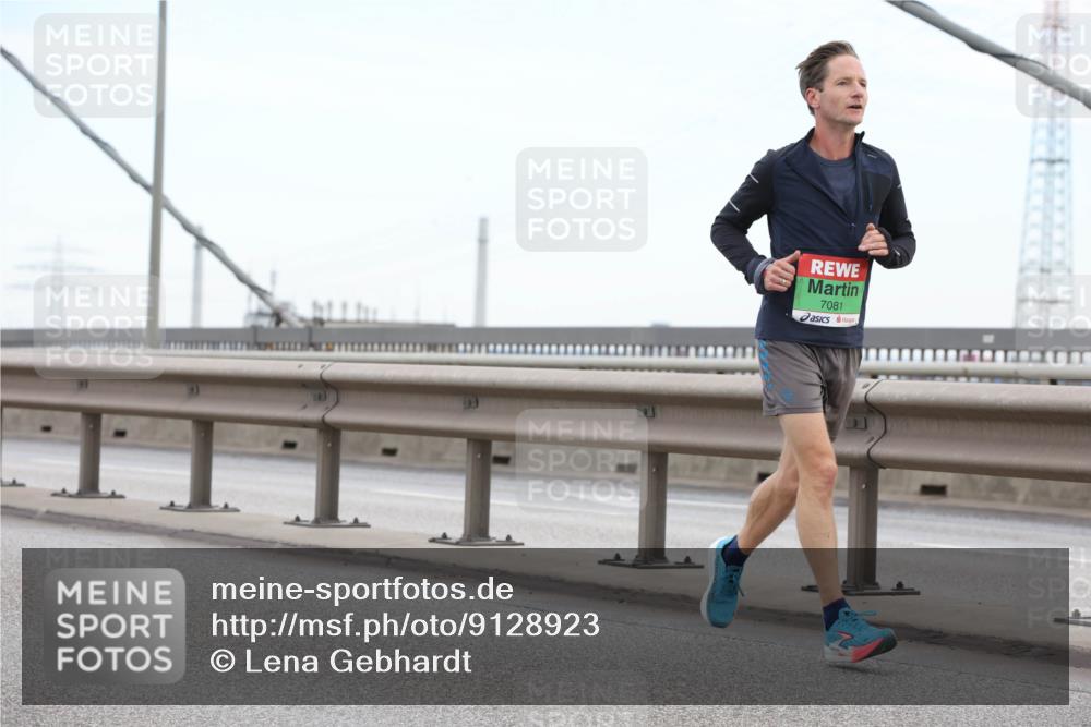 03.10.2025 - Köhlbrandbrückenlauf Lena Gebhardt http://msf.ph/oto/9128923 03.10.2025 15:24:00 Position 2 7081 meine-sportfotos.de
