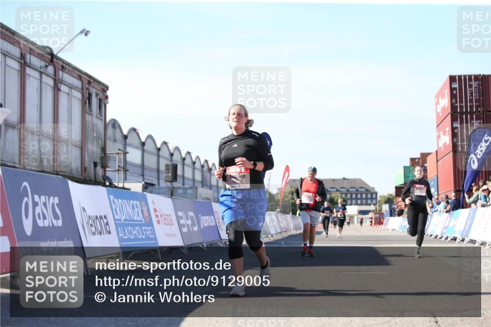03.10.2025 - Köhlbrandbrückenlauf Jannik Wohlers http://msf.ph/oto/9129005 03.10.2025 13:41:53 Ziel 5043, 5193, 5232, 5250, 5257, 5315 meine-sportfotos.de