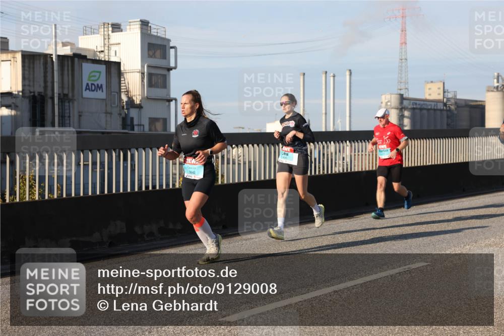 03.10.2025 - Köhlbrandbrückenlauf Lena Gebhardt http://msf.ph/oto/9129008 03.10.2025 09:48:37 Position 2 3842, 406 meine-sportfotos.de