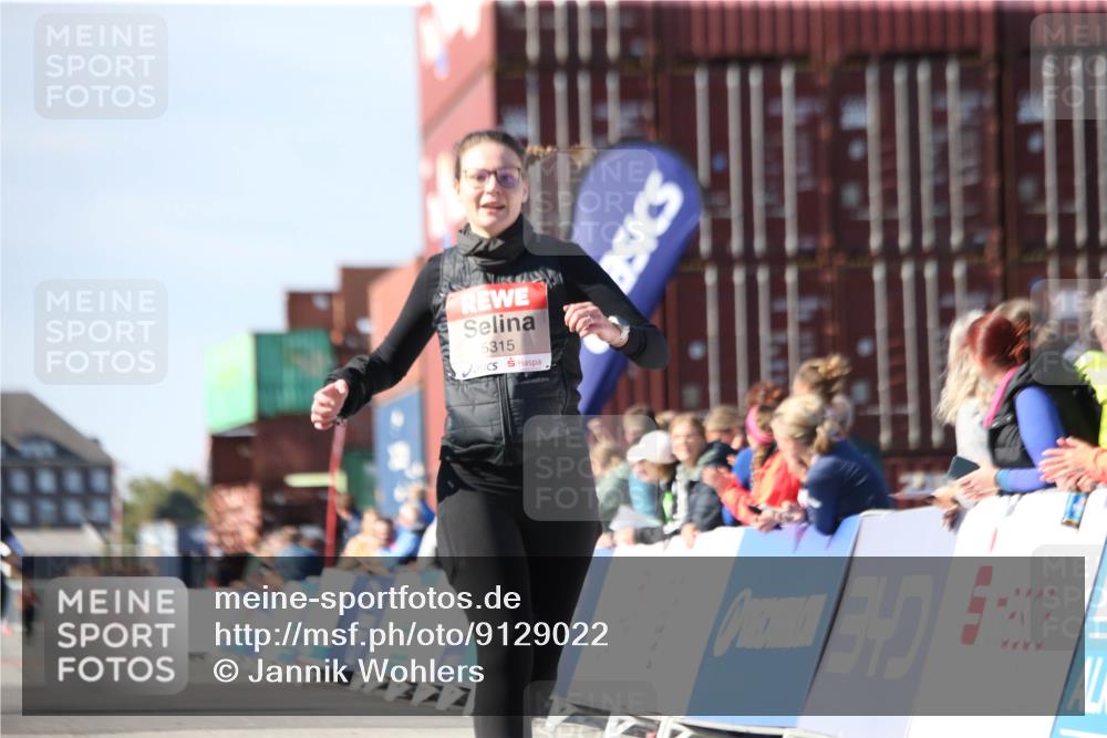 03.10.2025 - Köhlbrandbrückenlauf Jannik Wohlers http://msf.ph/oto/9129022 03.10.2025 13:41:54 Ziel 5043, 5193, 5232, 5250, 5257, 5315 meine-sportfotos.de