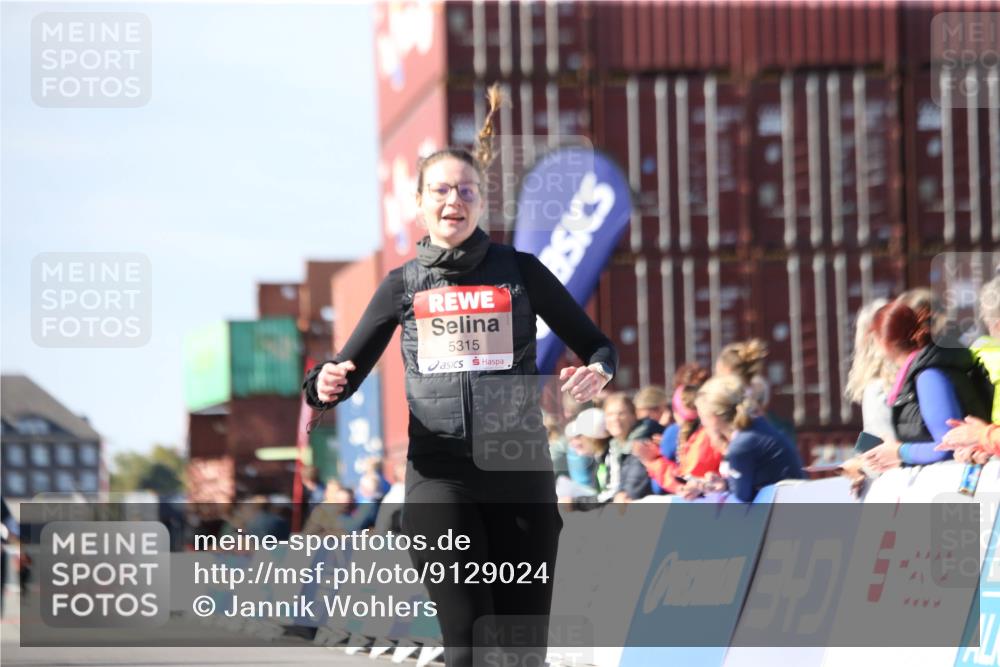 03.10.2025 - Köhlbrandbrückenlauf Jannik Wohlers http://msf.ph/oto/9129024 03.10.2025 13:41:54 Ziel 5043, 5193, 5232, 5250, 5257, 5315 meine-sportfotos.de