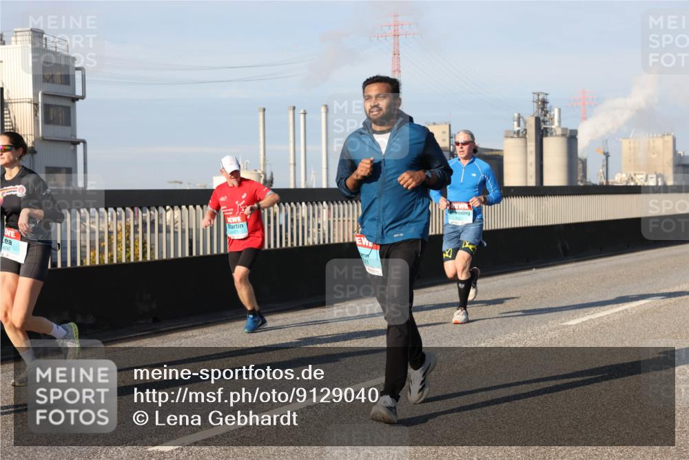 03.10.2025 - Köhlbrandbrückenlauf Lena Gebhardt http://msf.ph/oto/9129040 03.10.2025 09:48:37 Position 2 406 meine-sportfotos.de