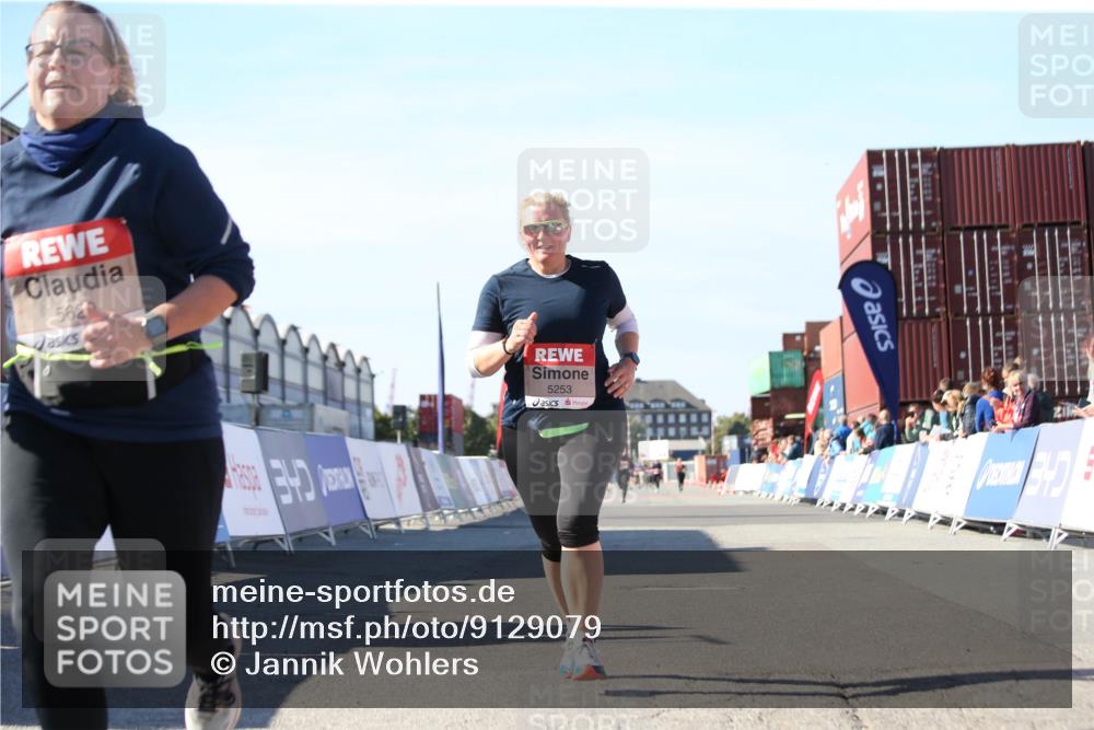 03.10.2025 - Köhlbrandbrückenlauf Jannik Wohlers http://msf.ph/oto/9129079 03.10.2025 13:42:05 Ziel 5043, 5253, 5315, 5620 meine-sportfotos.de