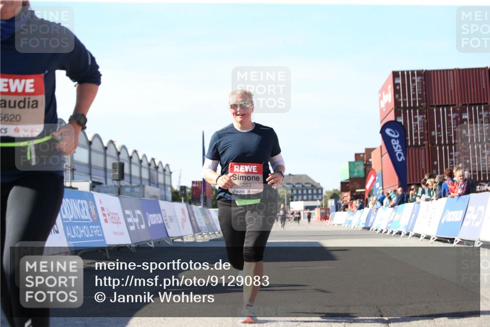 03.10.2025 - Köhlbrandbrückenlauf Jannik Wohlers http://msf.ph/oto/9129083 03.10.2025 13:42:05 Ziel 5043, 5253, 5315, 5620 meine-sportfotos.de