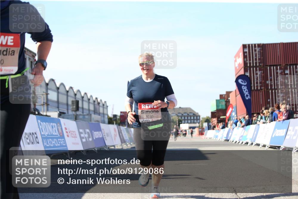 03.10.2025 - Köhlbrandbrückenlauf Jannik Wohlers http://msf.ph/oto/9129086 03.10.2025 13:42:05 Ziel 5043, 5253, 5315, 5620 meine-sportfotos.de