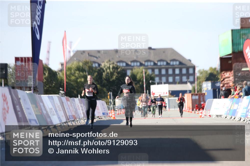 03.10.2025 - Köhlbrandbrückenlauf Jannik Wohlers http://msf.ph/oto/9129093 03.10.2025 13:42:10 Ziel 5253, 5620 meine-sportfotos.de