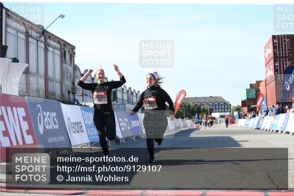 03.10.2025 - Köhlbrandbrückenlauf Jannik Wohlers http://msf.ph/oto/9129107 03.10.2025 13:42:19 Ziel 5271, 6247 meine-sportfotos.de