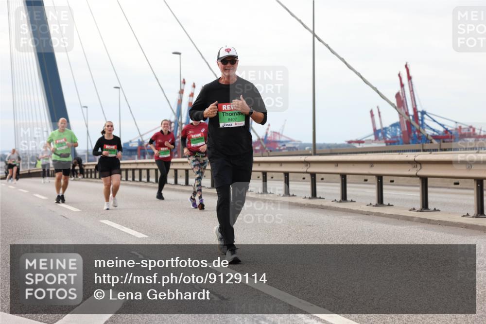 03.10.2025 - Köhlbrandbrückenlauf Lena Gebhardt http://msf.ph/oto/9129114 03.10.2025 16:03:28 Position 2 8407 meine-sportfotos.de