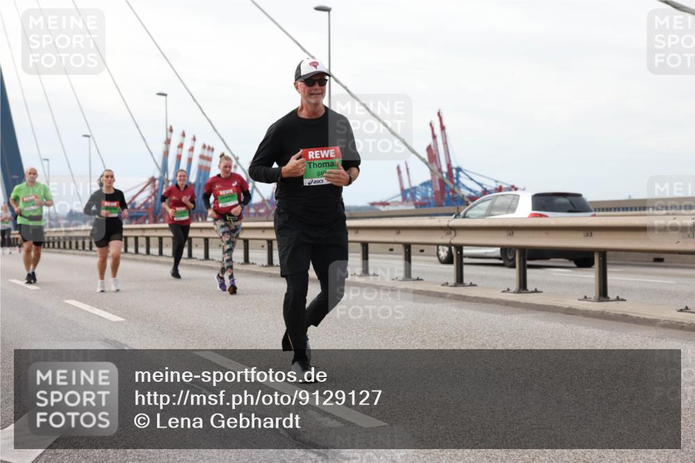 03.10.2025 - Köhlbrandbrückenlauf Lena Gebhardt http://msf.ph/oto/9129127 03.10.2025 16:03:28 Position 2 840 meine-sportfotos.de