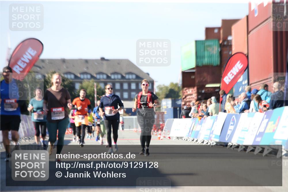 03.10.2025 - Köhlbrandbrückenlauf Jannik Wohlers http://msf.ph/oto/9129128 03.10.2025 13:42:32 Ziel  meine-sportfotos.de
