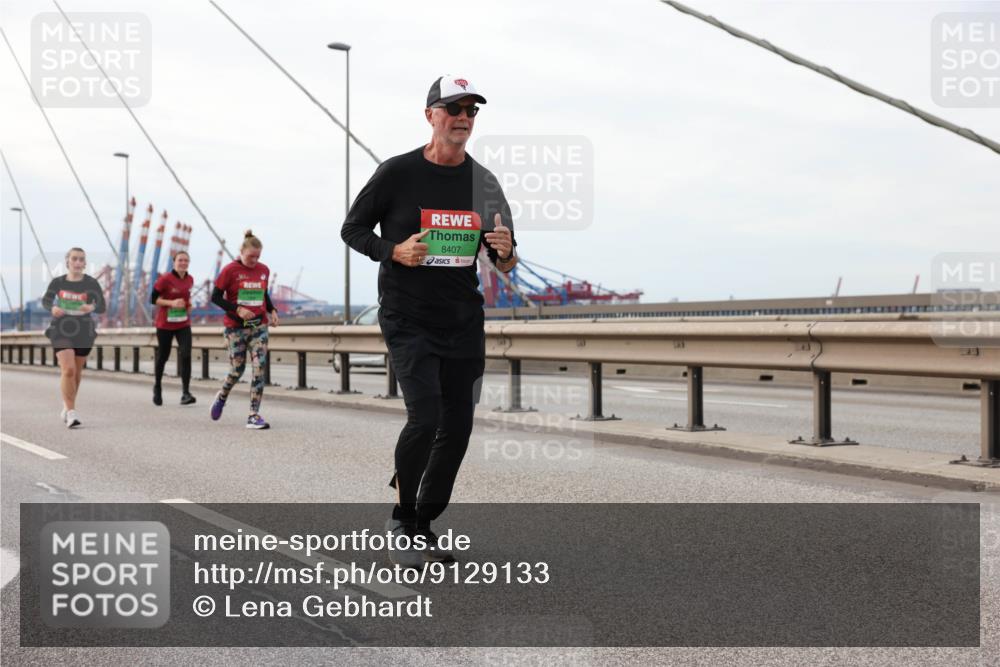 03.10.2025 - Köhlbrandbrückenlauf Lena Gebhardt http://msf.ph/oto/9129133 03.10.2025 16:03:29 Position 2 8407 meine-sportfotos.de