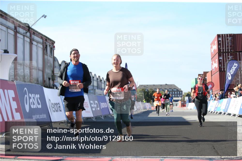 03.10.2025 - Köhlbrandbrückenlauf Jannik Wohlers http://msf.ph/oto/9129160 03.10.2025 13:42:39 Ziel 5254, 5418, 6160, 6161, 6260 meine-sportfotos.de