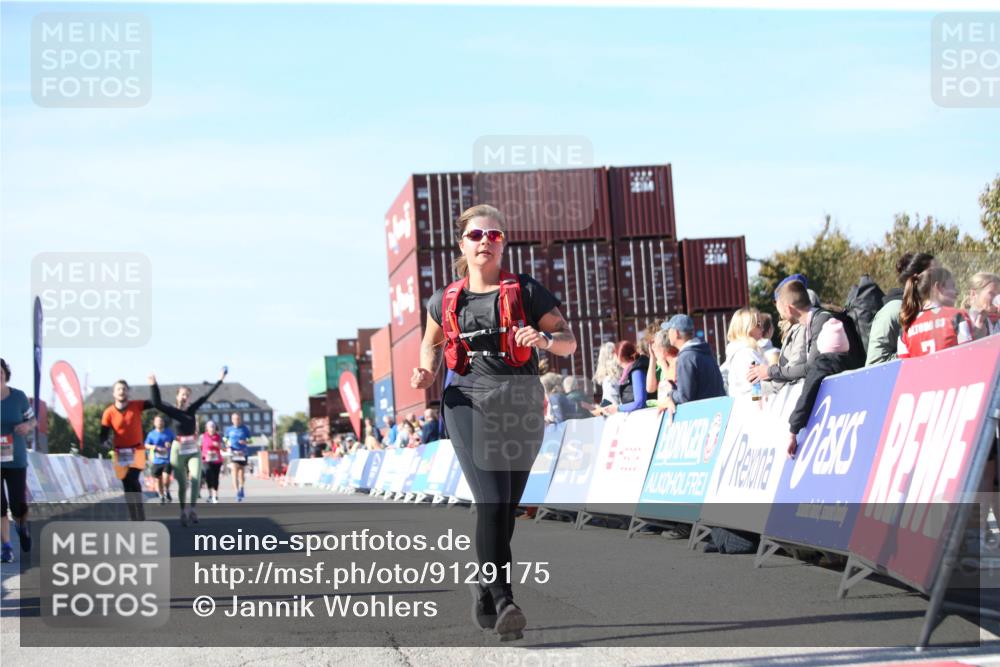 03.10.2025 - Köhlbrandbrückenlauf Jannik Wohlers http://msf.ph/oto/9129175 03.10.2025 13:42:42 Ziel 4944, 5086, 5254, 5418, 6160, 6161, 6260 meine-sportfotos.de