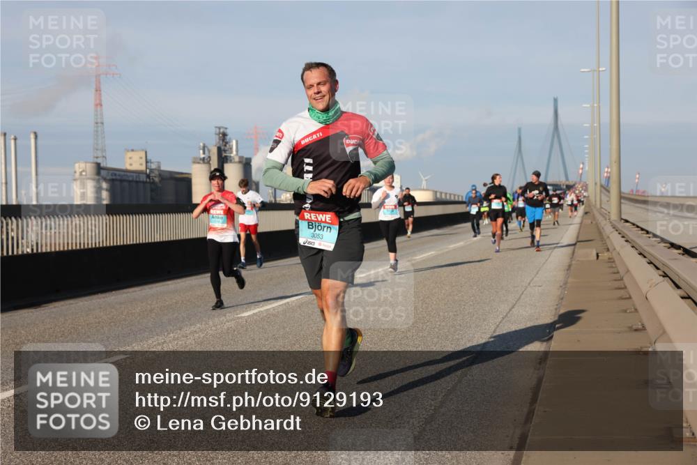 03.10.2025 - Köhlbrandbrückenlauf Lena Gebhardt http://msf.ph/oto/9129193 03.10.2025 09:48:45 Position 2 3053 meine-sportfotos.de