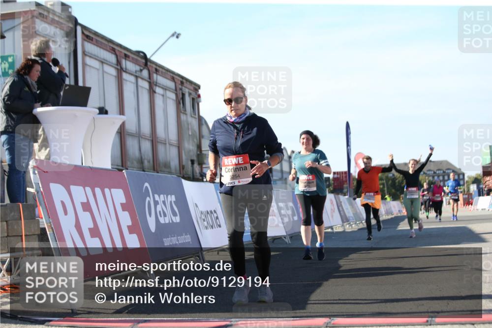 03.10.2025 - Köhlbrandbrückenlauf Jannik Wohlers http://msf.ph/oto/9129194 03.10.2025 13:42:43 Ziel 4944, 5086, 5254, 5418, 6160, 6161, 6260 meine-sportfotos.de