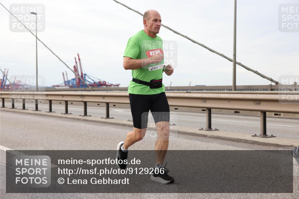 03.10.2025 - Köhlbrandbrückenlauf Lena Gebhardt http://msf.ph/oto/9129206 03.10.2025 16:03:34 Position 2 0200 meine-sportfotos.de