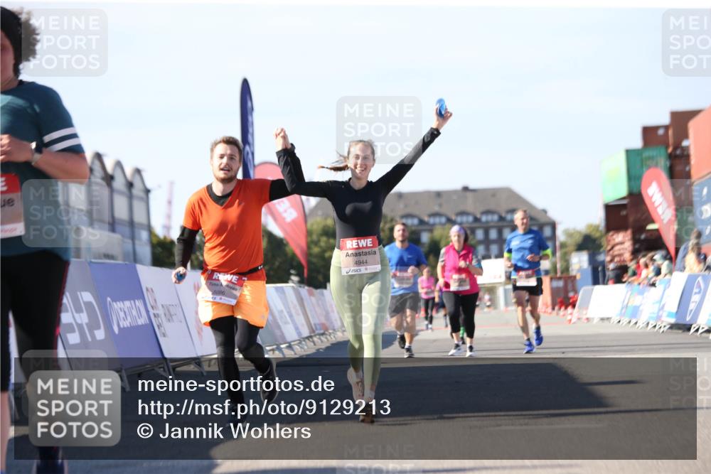 03.10.2025 - Köhlbrandbrückenlauf Jannik Wohlers http://msf.ph/oto/9129213 03.10.2025 13:42:45 Ziel 4944, 5086, 5254, 5418, 6160, 6161, 6260 meine-sportfotos.de