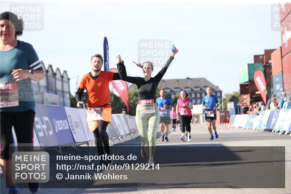 03.10.2025 - Köhlbrandbrückenlauf Jannik Wohlers http://msf.ph/oto/9129214 03.10.2025 13:42:45 Ziel 4944, 5086, 5254, 5418, 6160, 6161, 6260 meine-sportfotos.de