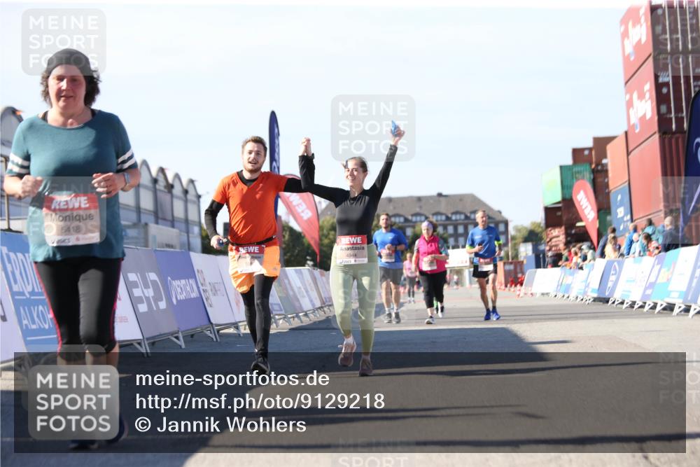 03.10.2025 - Köhlbrandbrückenlauf Jannik Wohlers http://msf.ph/oto/9129218 03.10.2025 13:42:45 Ziel 4944, 5086, 5254, 5418, 6160, 6161, 6260 meine-sportfotos.de