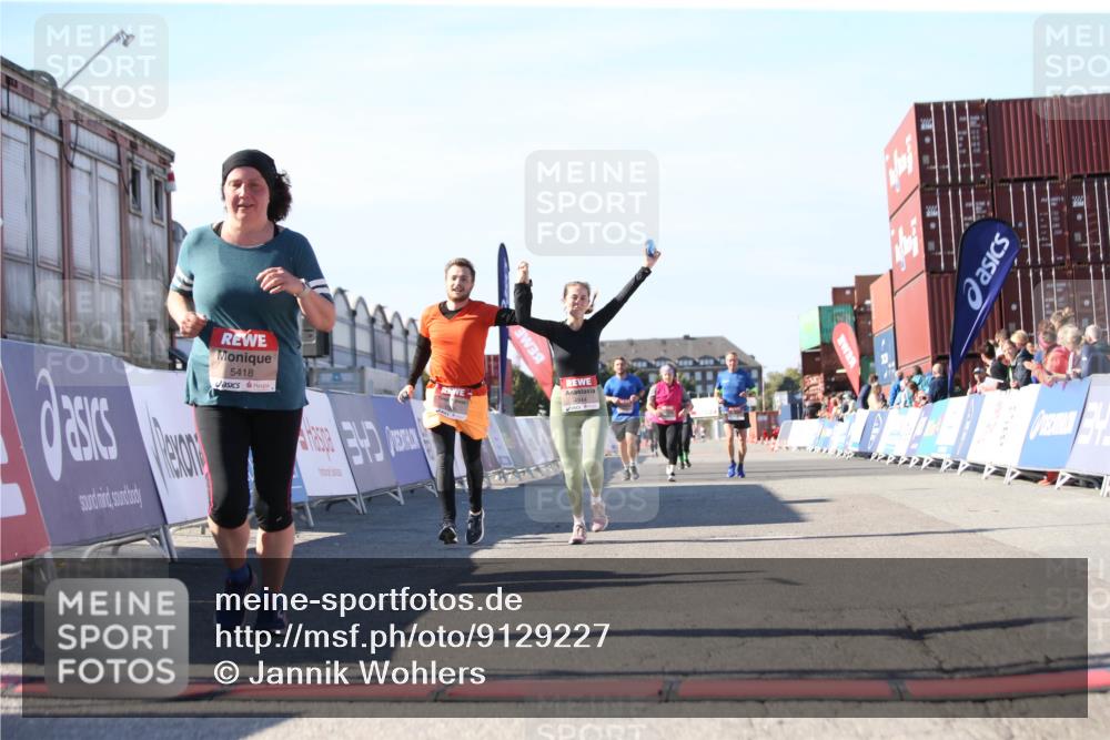 03.10.2025 - Köhlbrandbrückenlauf Jannik Wohlers http://msf.ph/oto/9129227 03.10.2025 13:42:45 Ziel 4944, 5086, 5254, 5418, 6160, 6161, 6260 meine-sportfotos.de